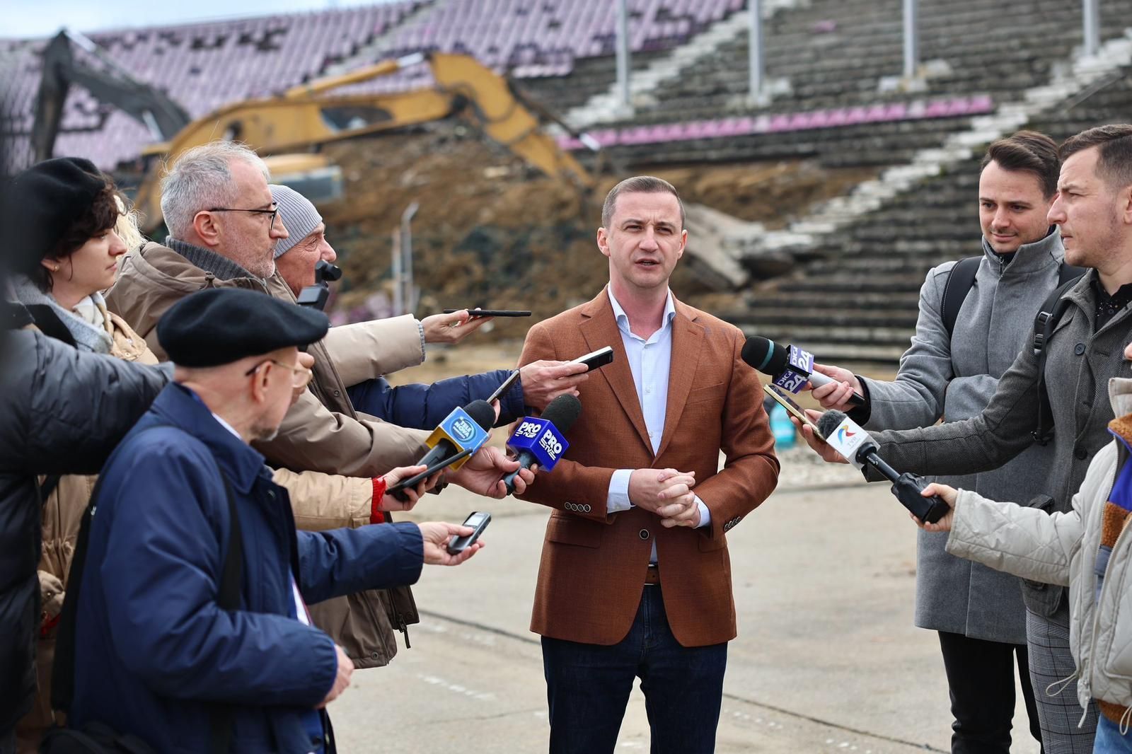 Reducerea cheltuielilor ar putea periclita construirea noului stadion din Timișoara. Precizările lui Alfred Simonis
