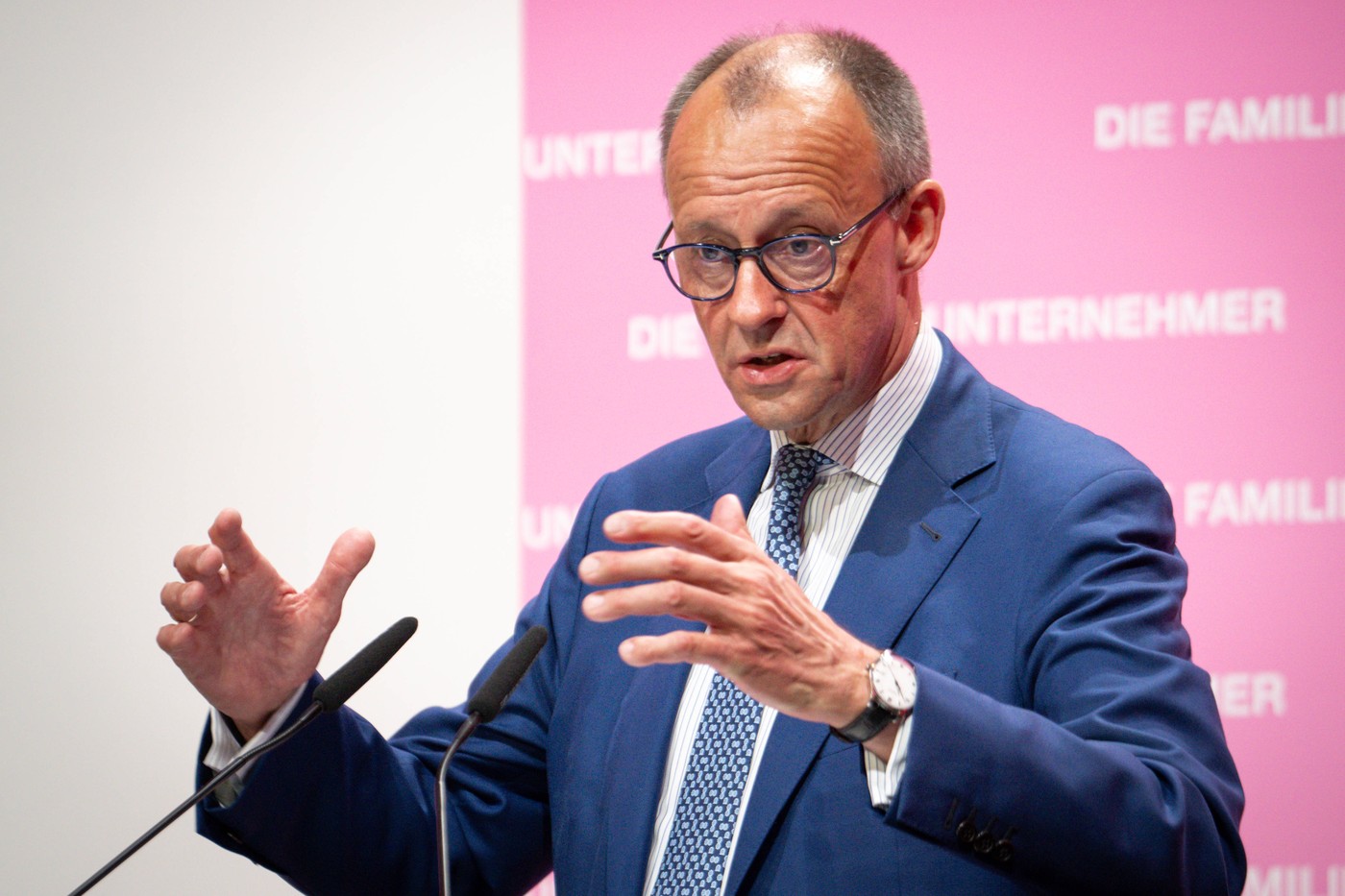 Pe cine consideră cancelarul german Friedrich Merz „cel mai rău criminal de război al vremurilor noastre”. Declarații tranșante