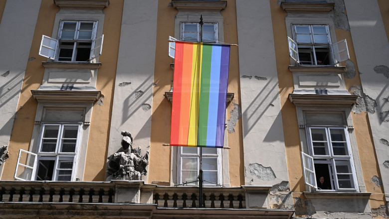 Ungaria interzice prin decret afișarea de simboluri LGBTQ pe clădirile publice