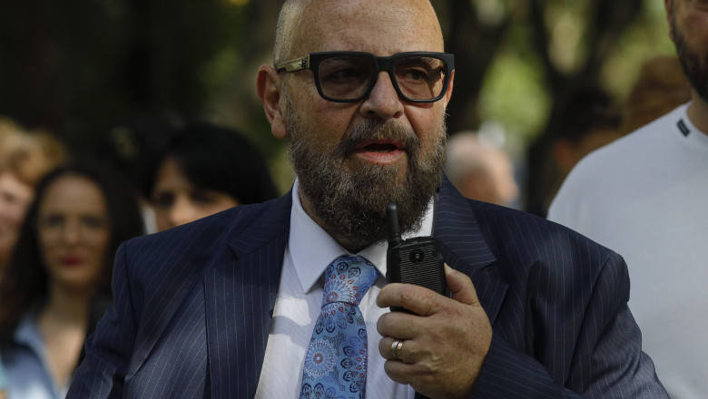 NEWS ALERT  Noi detalii din dosarul lui Cristian Popescu Piedone de la DNA. Șeful ANPC, către un angajat: „Vezi și tu care bucătărie e mai țiplă”