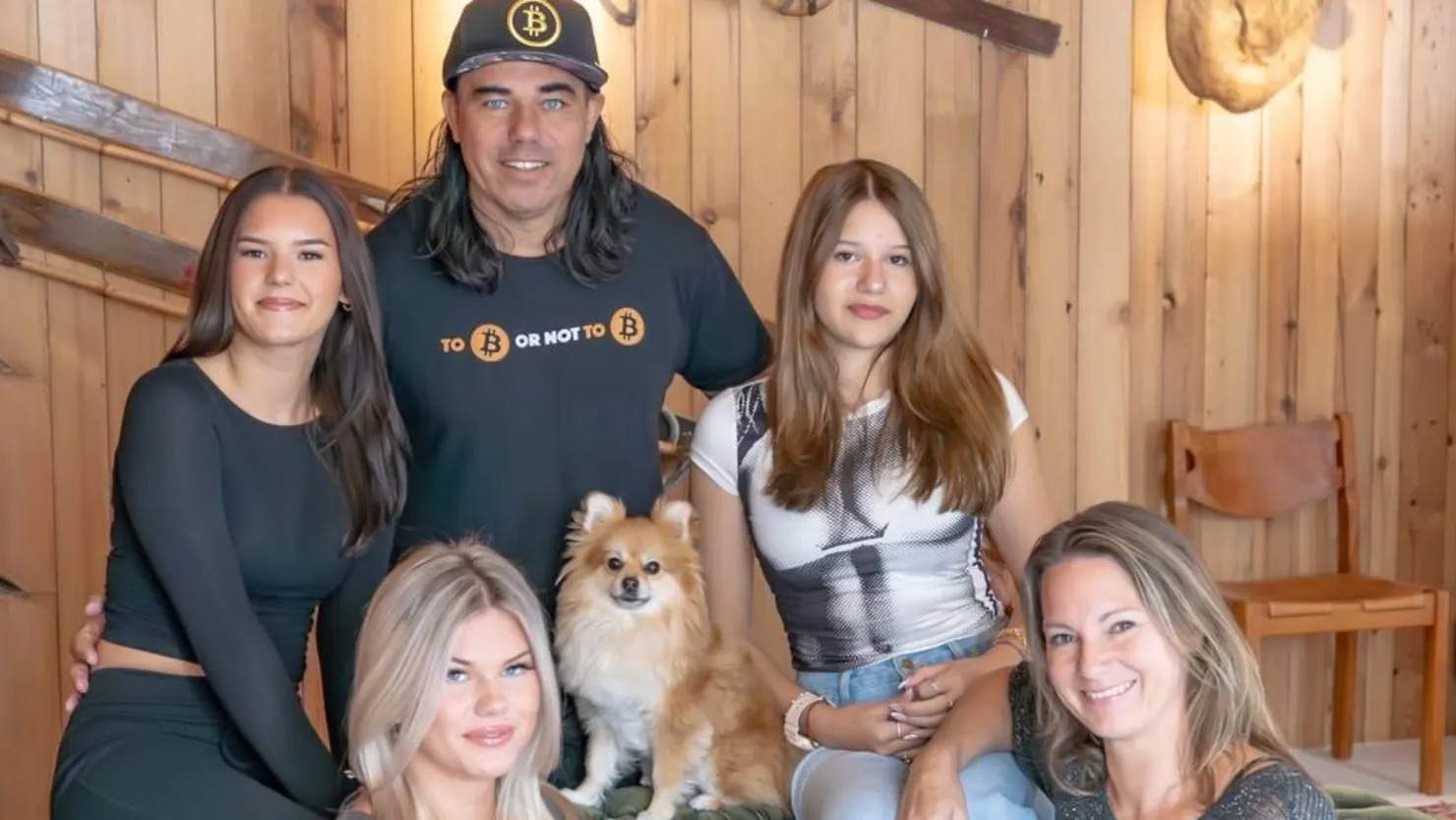 „Familia Bitcoin” îşi ascunde codurile de criptomonede pe patru continente, după o serie de răpiri în industria cripto