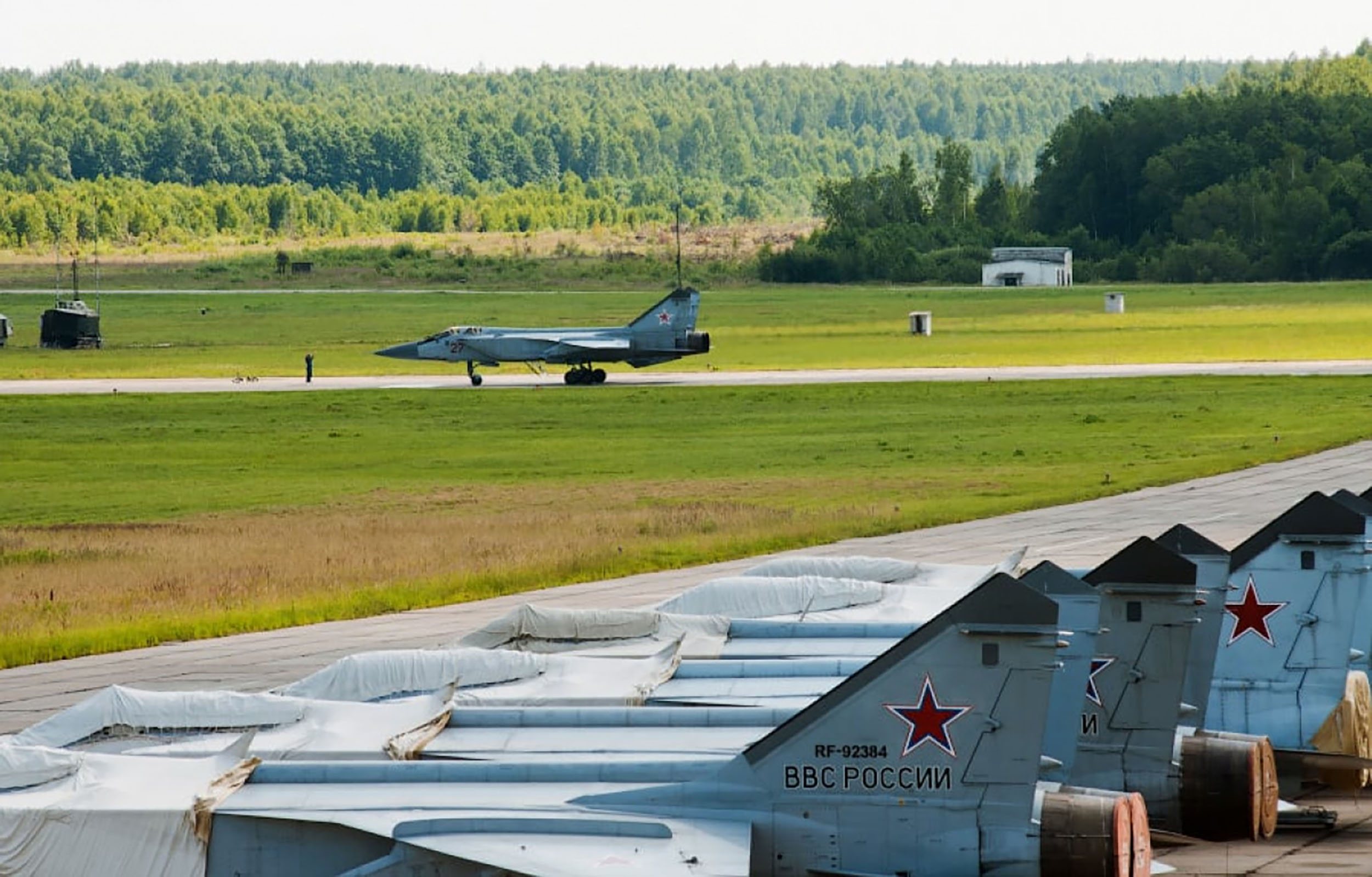 Încă o bază aeriană rusă, atacată de ucraineni. Printre avioanele lovite: un MiG-31K, folosit la lansarea de rachete Kinjal (raport)