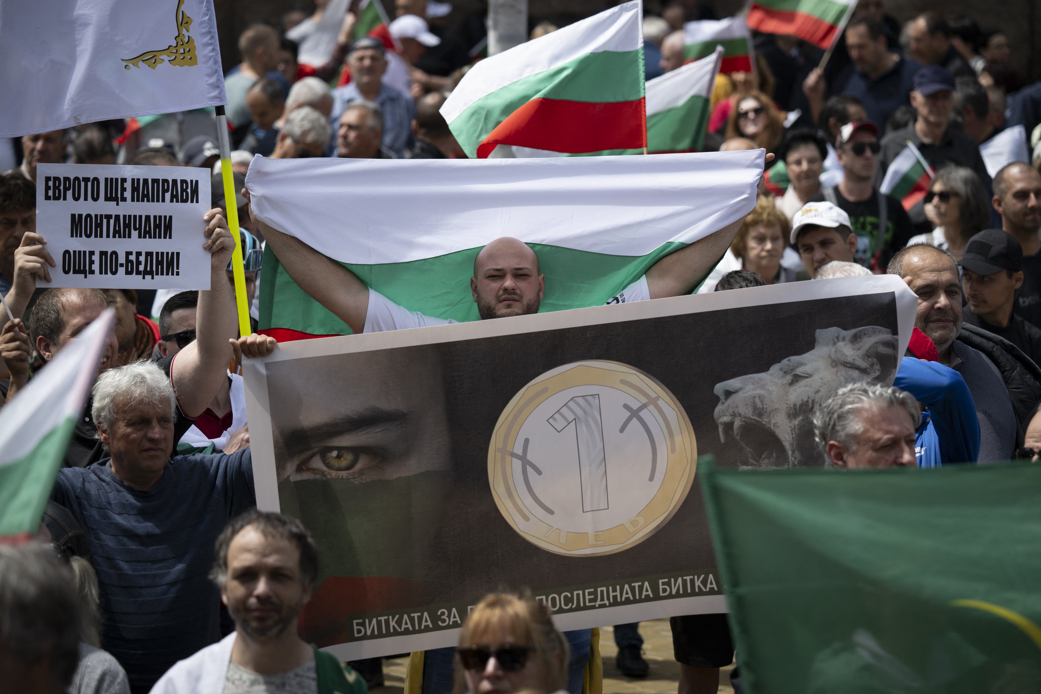 Proteste la Sofia față de trecerea Bulgariei la moneda euro: „Viitorul aparţine statelor suverane”