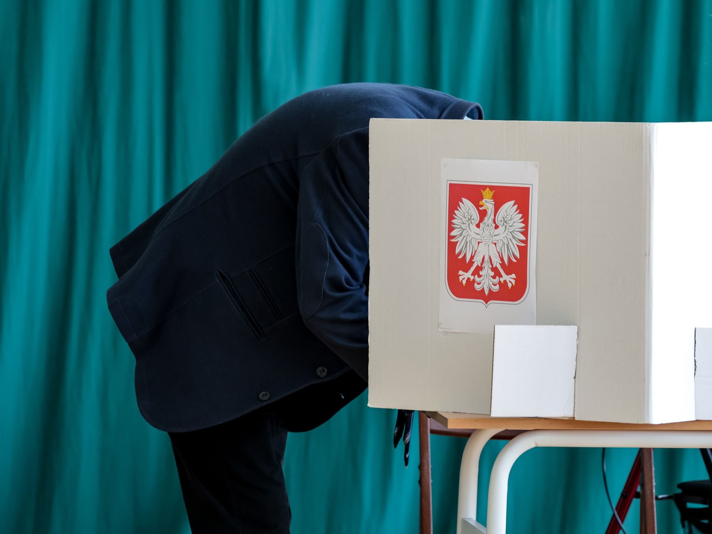 Record de prezență la vot în Polonia: 71,31% dintre polonezii cu drept de vot au mers la urne în turul II al prezidențialelor