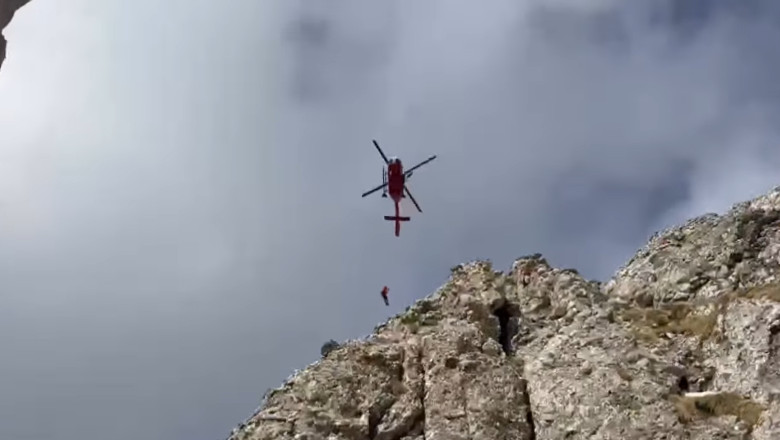 VIDEO  Patru alpiniști, rămași blocați în Munții Bucegi. Intervenția Salvamont a durat 17 ore