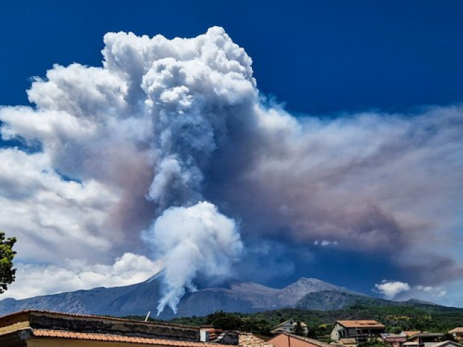 Vulcanul Etna a erupt din nou. Foto: Profimedia