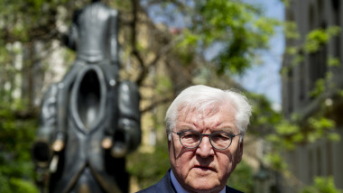 Frank-Walter Steinmeier, prezident, politik, pomník Franze Kafky, socha