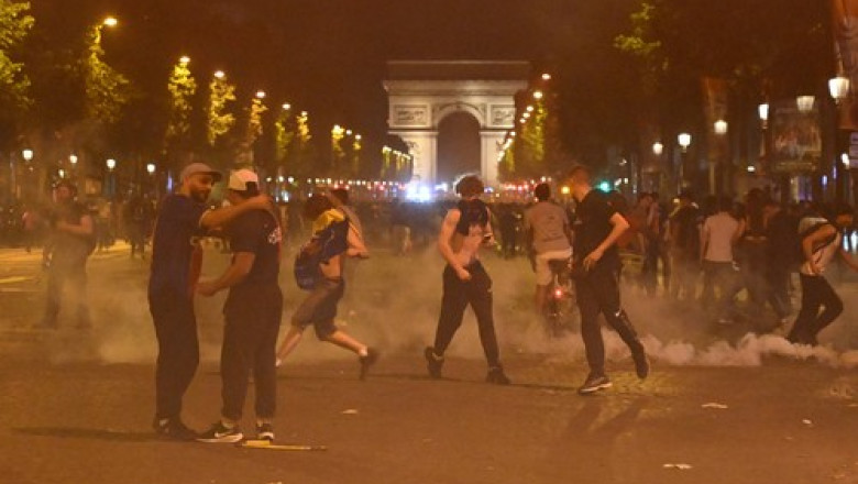 Haos total în Franța, după victoria PSG în Champions League. Macron: „Vom pedepsi, vom fi necruţători”