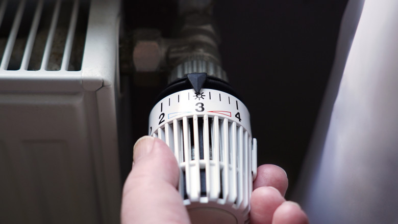 Sărăcia energetică, o problemă structurală în România: Peste 30% dintre gospodăriile din Nord-Est nu își pot acoperi nevoile de consum