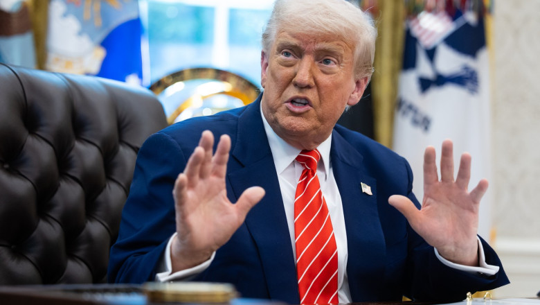 Trump cere Curții Supreme a SUA să permită concedieri federale în masă