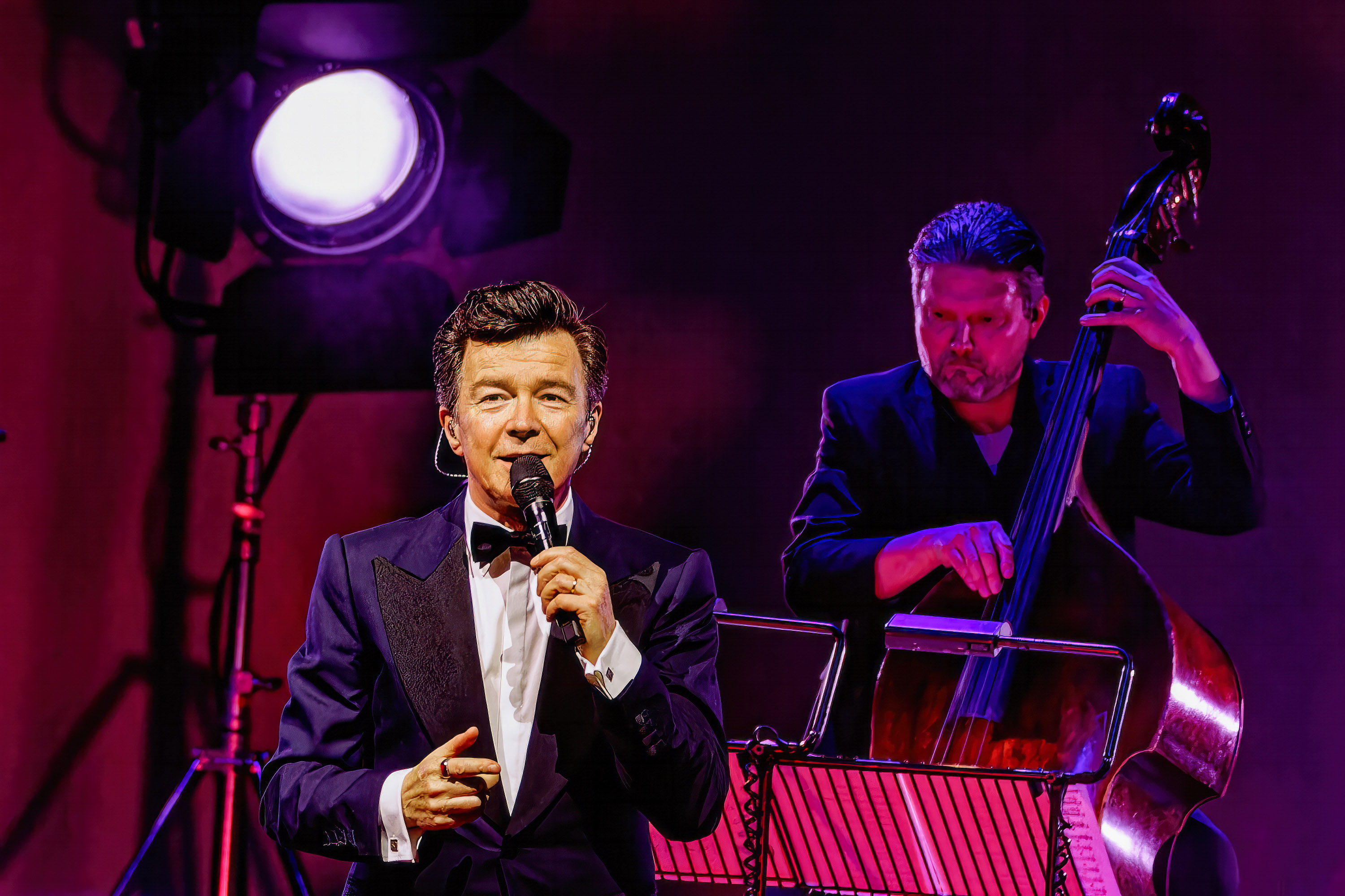 Record pentru un cântec din 1987. „Never Gonna Give You Up” al lui Rick Astley a fost ascultat de peste un miliard de ori pe Spotify