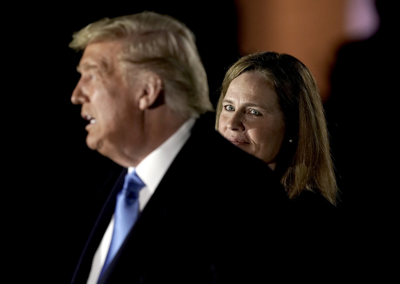 Trump se plânge în privat de judecătorii numiți de el la Curtea Supremă. Amy Coney Barrett, ținta principală a furiei președintelui 