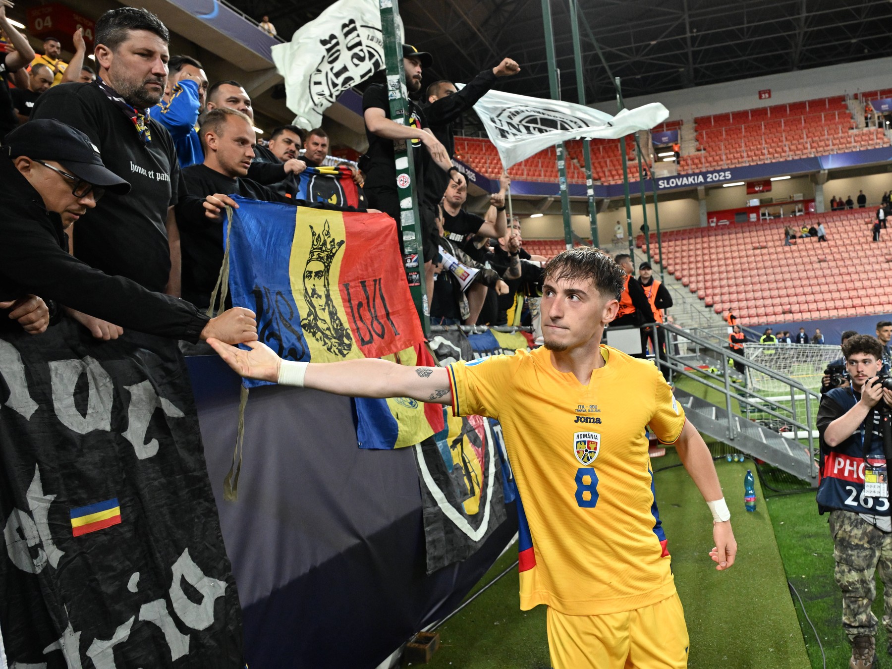 Euro 2025 U21 Spania – România, final: 2 - 1. „Tricolorii mici” au pierdut meciul în 3 minute. După roșu, au urmat două goluri