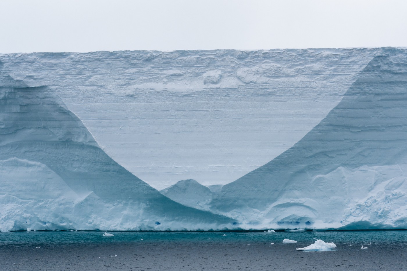 Impulsuri radio bizare ce provin din gheața Antarcticii bulversează oamenii de știință. „Este un mister fascinant”