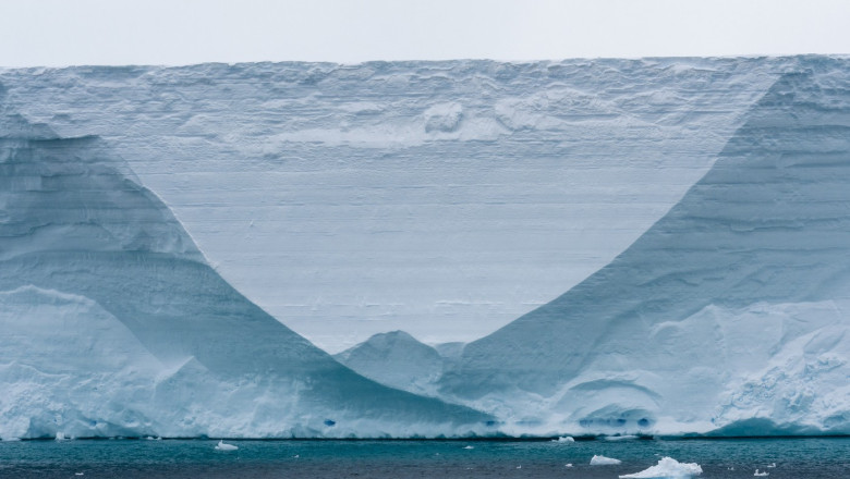 Impulsuri radio bizare ce provin din gheața Antarcticii bulversează oamenii de știință. „Este un mister fascinant”