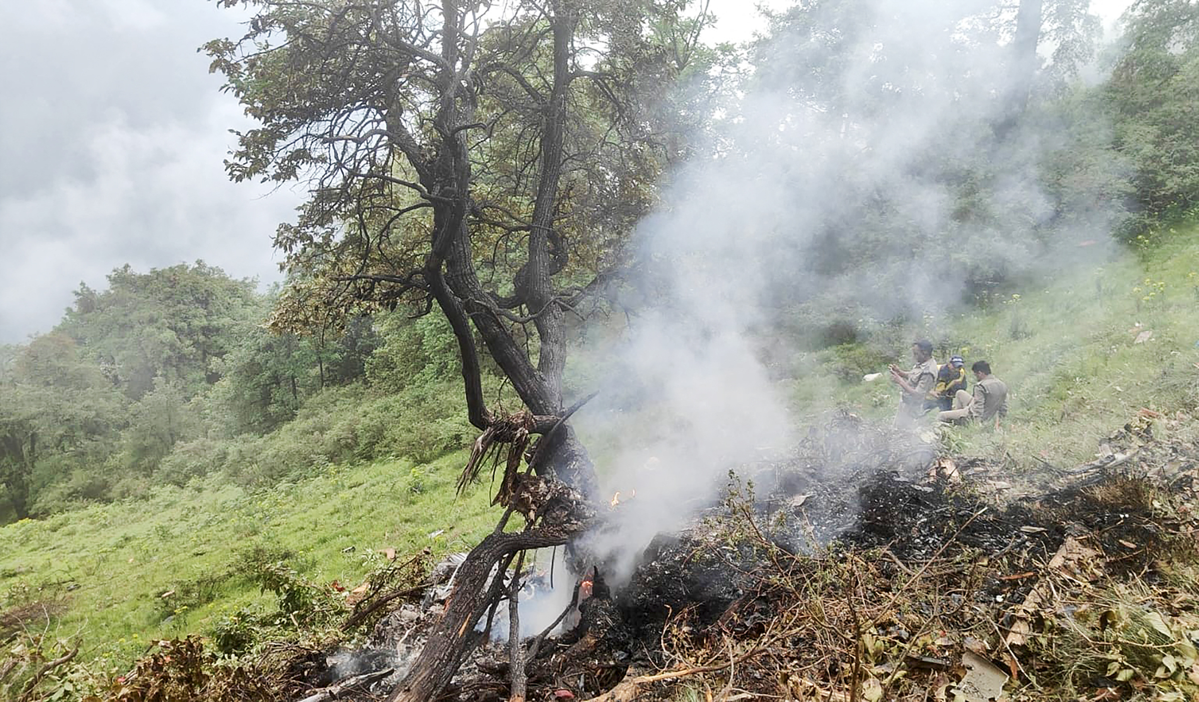 Nou accident aviatic în India. Un elicopter cu pelerini hinduși s-a prăbușit, iar toți pasagerii au murit