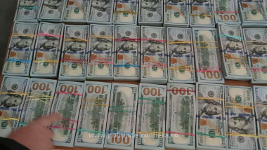 dolari confiscati , bancnote de 100 $