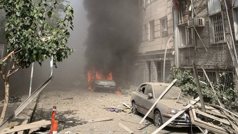VIDEO  Atentate cu mașini-capcană în Teheran: Cinci explozii au vizat rețeaua de canalizare și apă. Presa iraniană acuză Israelul