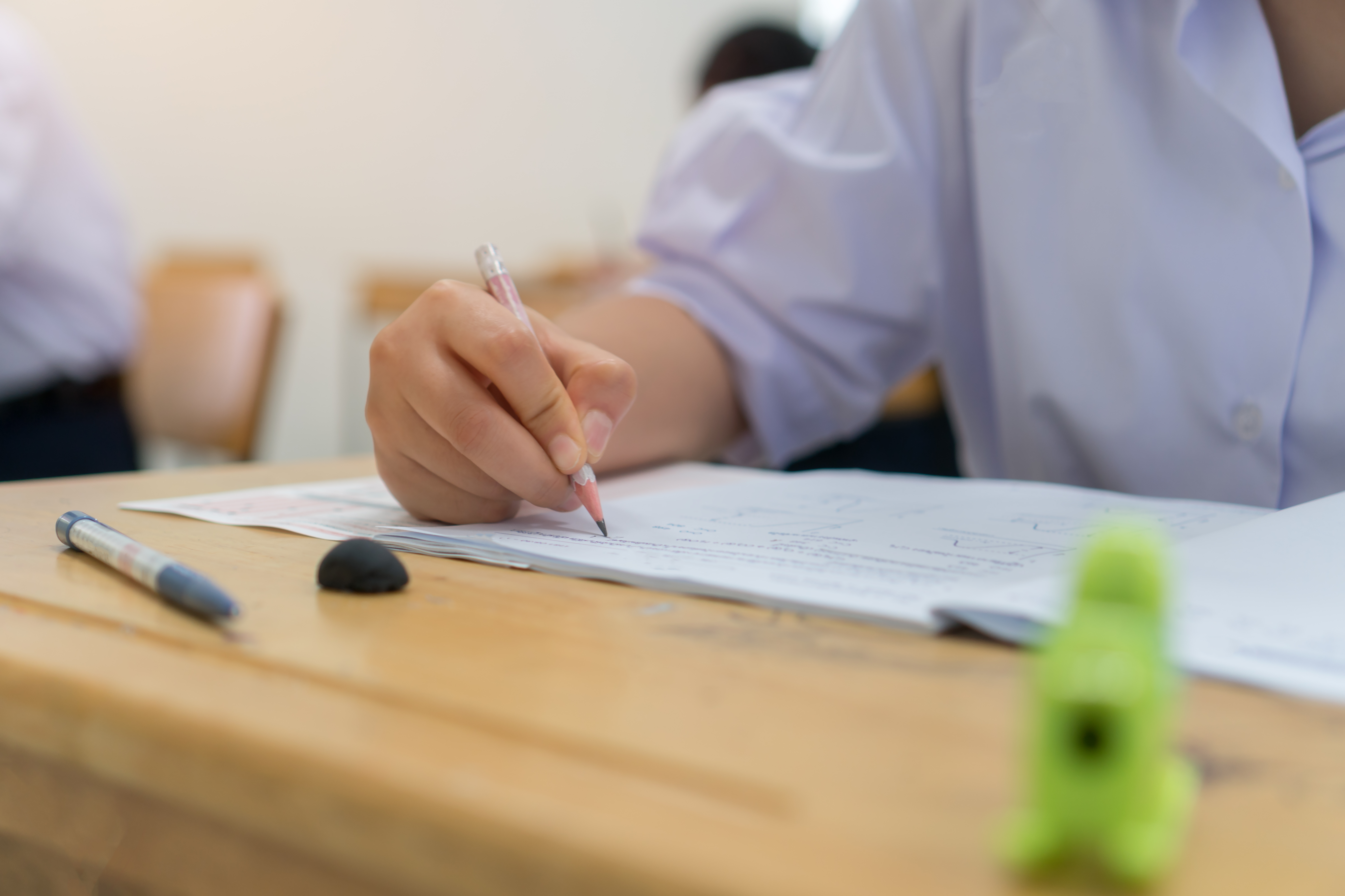 Înscrierile pentru a doua sesiune a Bacalaureatului încep astăzi. Care este calendarul