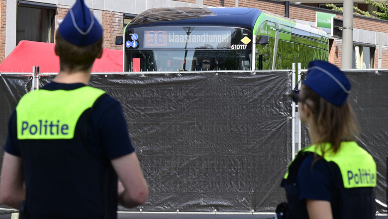 Un bărbat a început să atace cu cuțitul la întâmplare pasagerii dintr-un autobuz în Belgia: Un mort și doi răniți