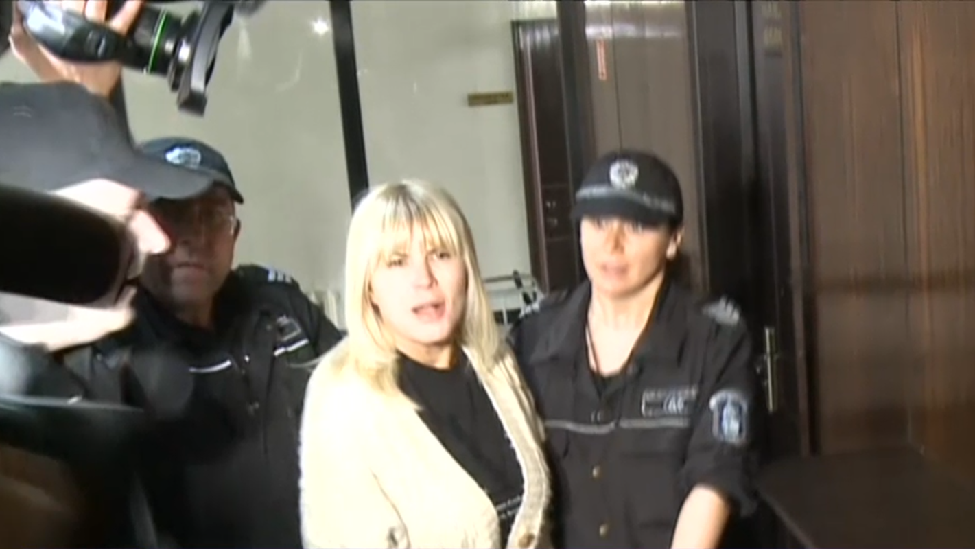 Elena Udrea a obținut scăderea a încă două săptămâni din pedeapsa cu închisoarea. Când se judecă cererea de eliberare condiționată