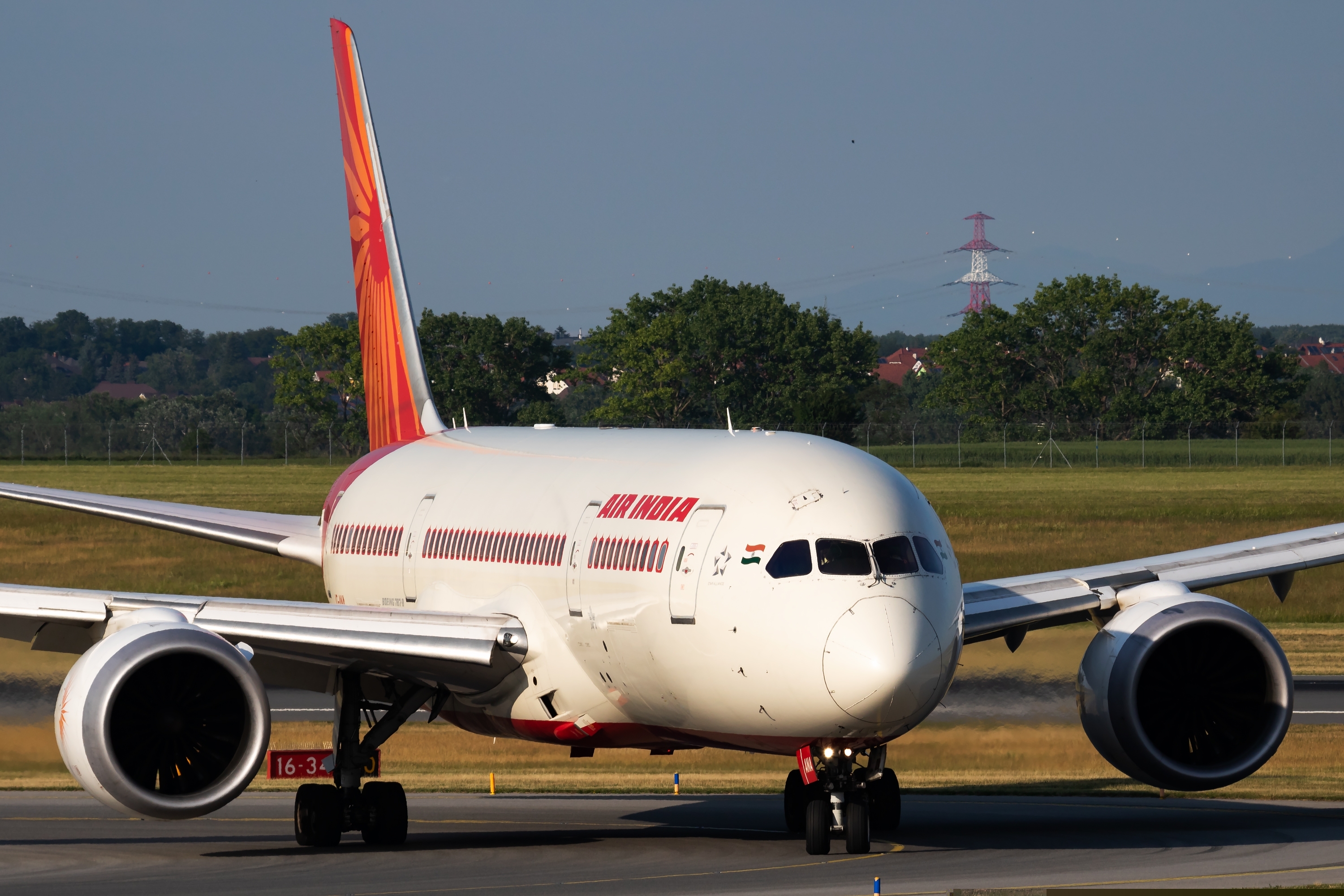 Un zbor Air India de la Ahmedabad la Londra, anulat din cauza unei „erori tehnice”. Avionul e același model cu cel prăbușit pe 12 iunie