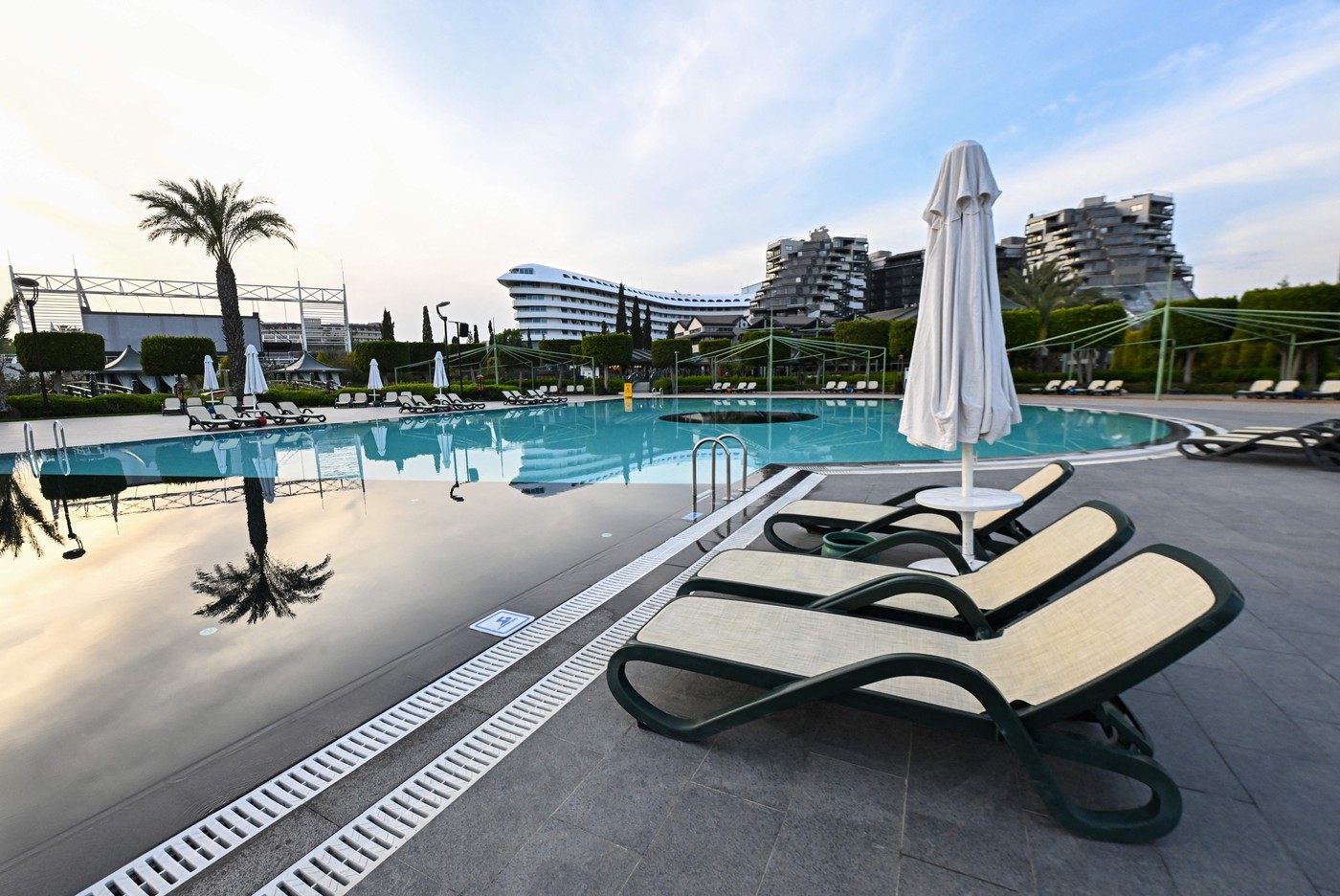 4.000 de hoteluri din Turcia au fost închise chiar la început de sezon. Unii turiști s-au trezit fără cazare