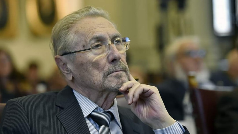 Statul şi-a folosit forţa pentru a lichida orice opoziţie democratică în 13-15 iunie 1990, spune fostul președinte Emil Constantinescu