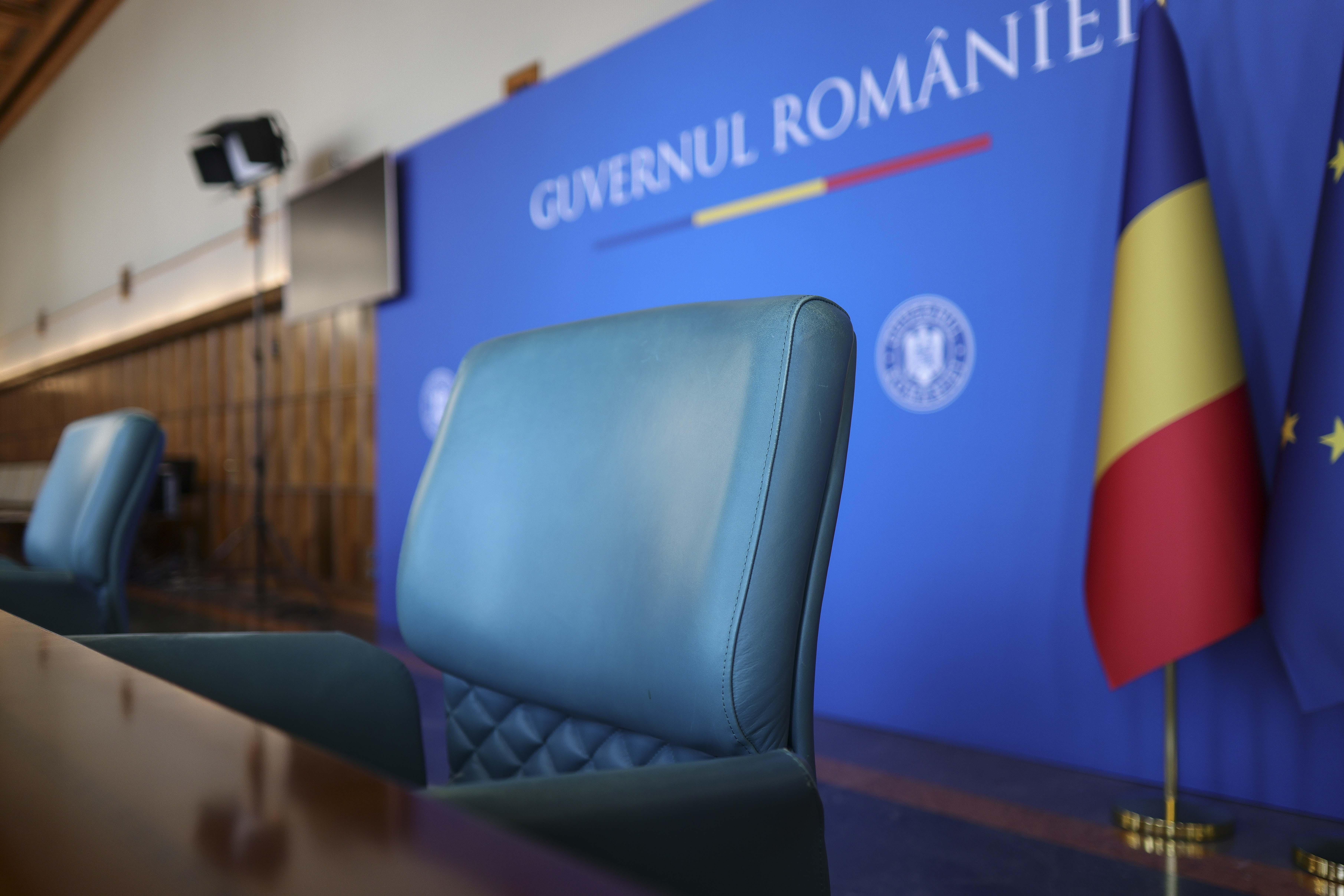 Liste cu oameni de concediat din Guvern. Angajații din Palatul Victoria acuză presiuni. Explicația șefului cancelariei premierului