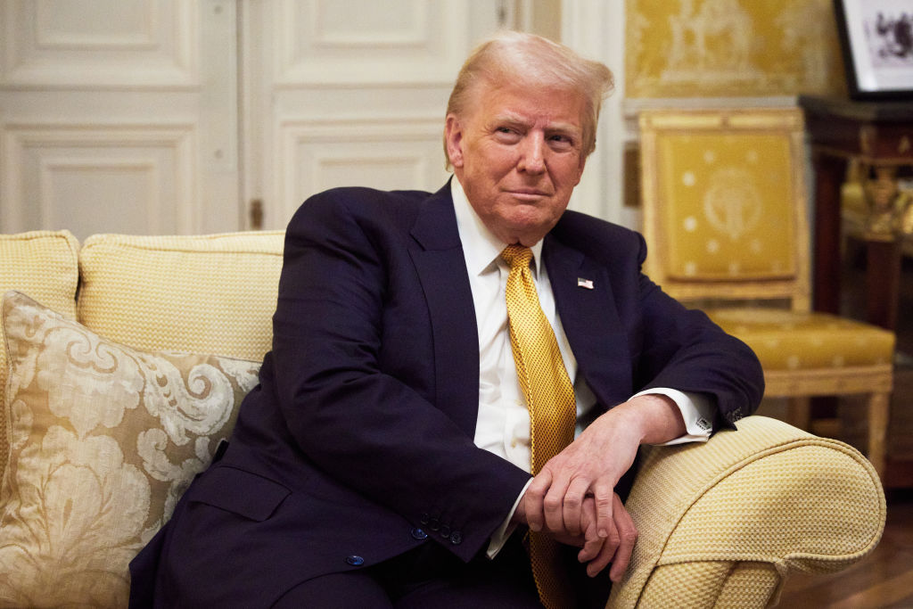 Trump anunță că Iranul a contactat SUA pentru a negocia. „Au sugerat chiar să vină la Casa Albă. Nimeni nu știe ce voi face”
