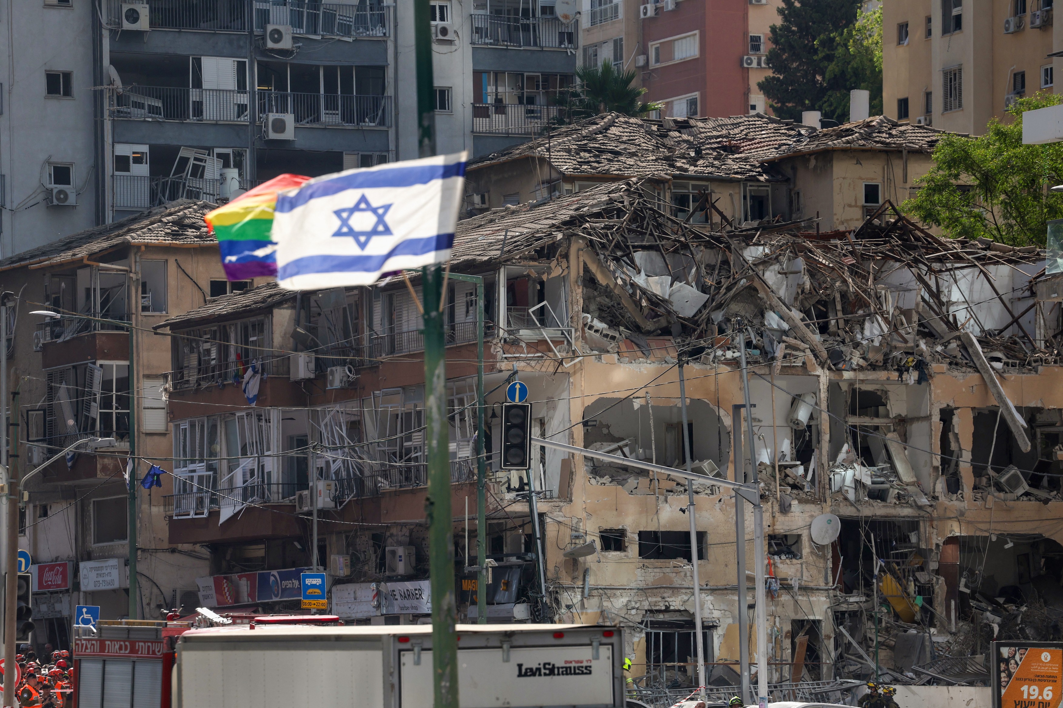 Războiul Israel - Iran, ziua 7. Casa Albă: Iranul va putea avea arma nucleară „în câteva săptămâni”