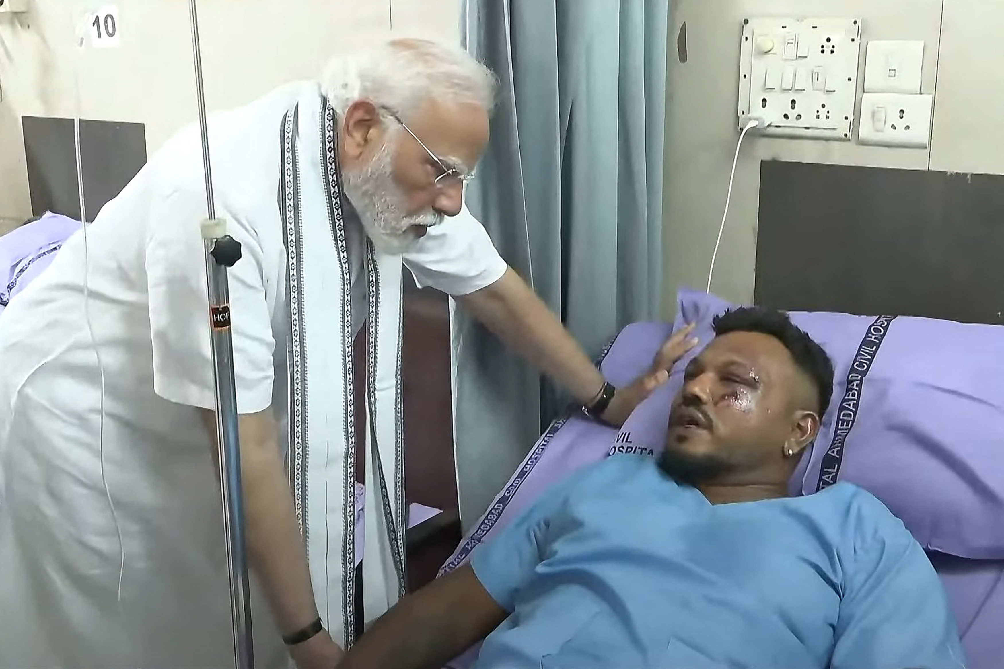 Supraviețuitorul accidentului Air India este măcinat de vinovăție pentru moartea fratelui său: „Ar fi trebuit să stăm împreună”