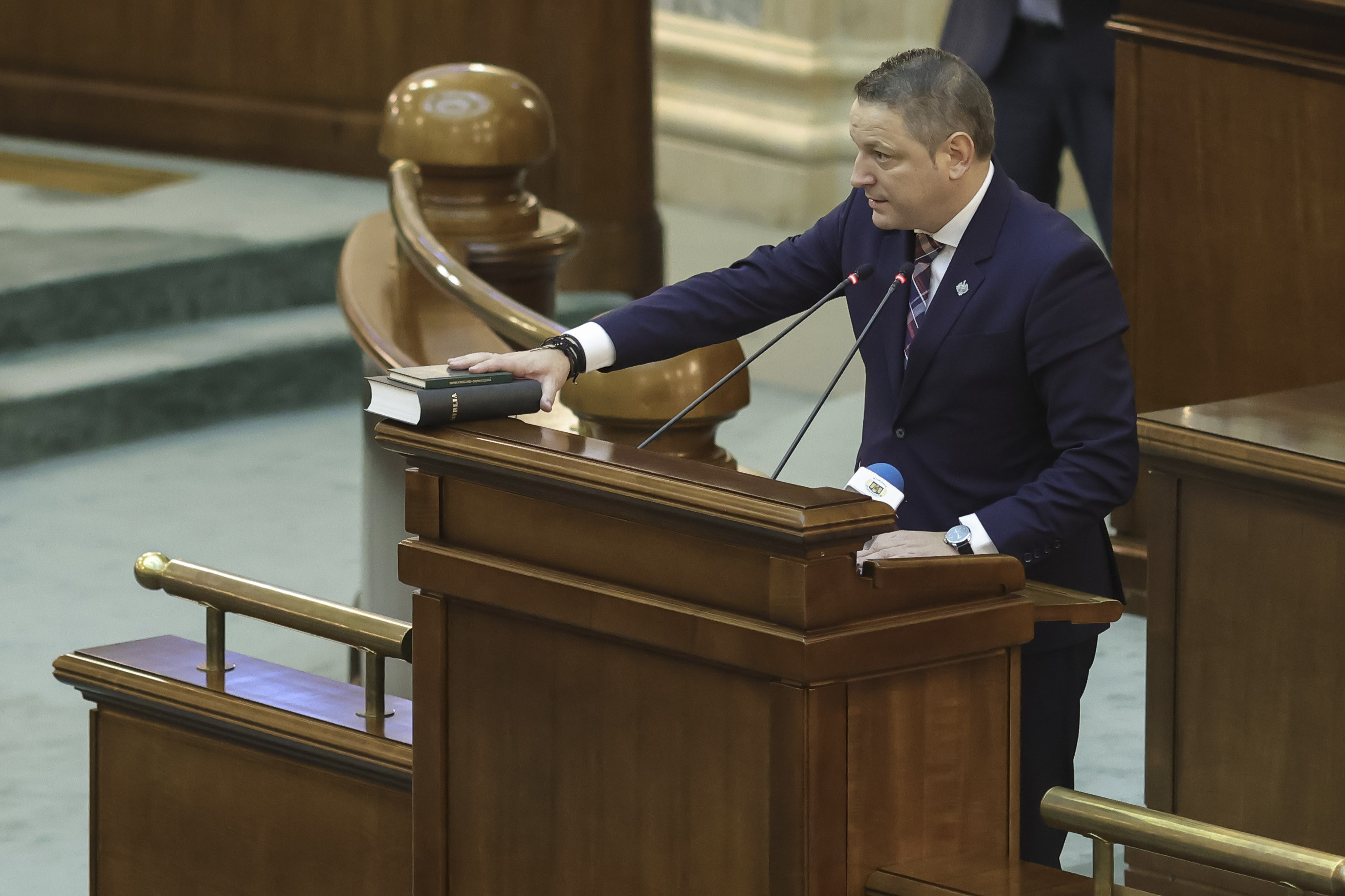 Un senator de la PSD a fost trimis în judecată, după ce a fost prins la volan cu permisul suspendat (Surse)