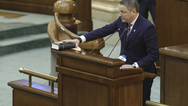 BUCURESTI - PARLAMENT - SENAT - DEOPUNERE JURAMANT - 21 DEC 2024