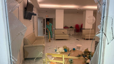 o asistenta matura cioburi la o maternitate in odesa bombardata de rusia
