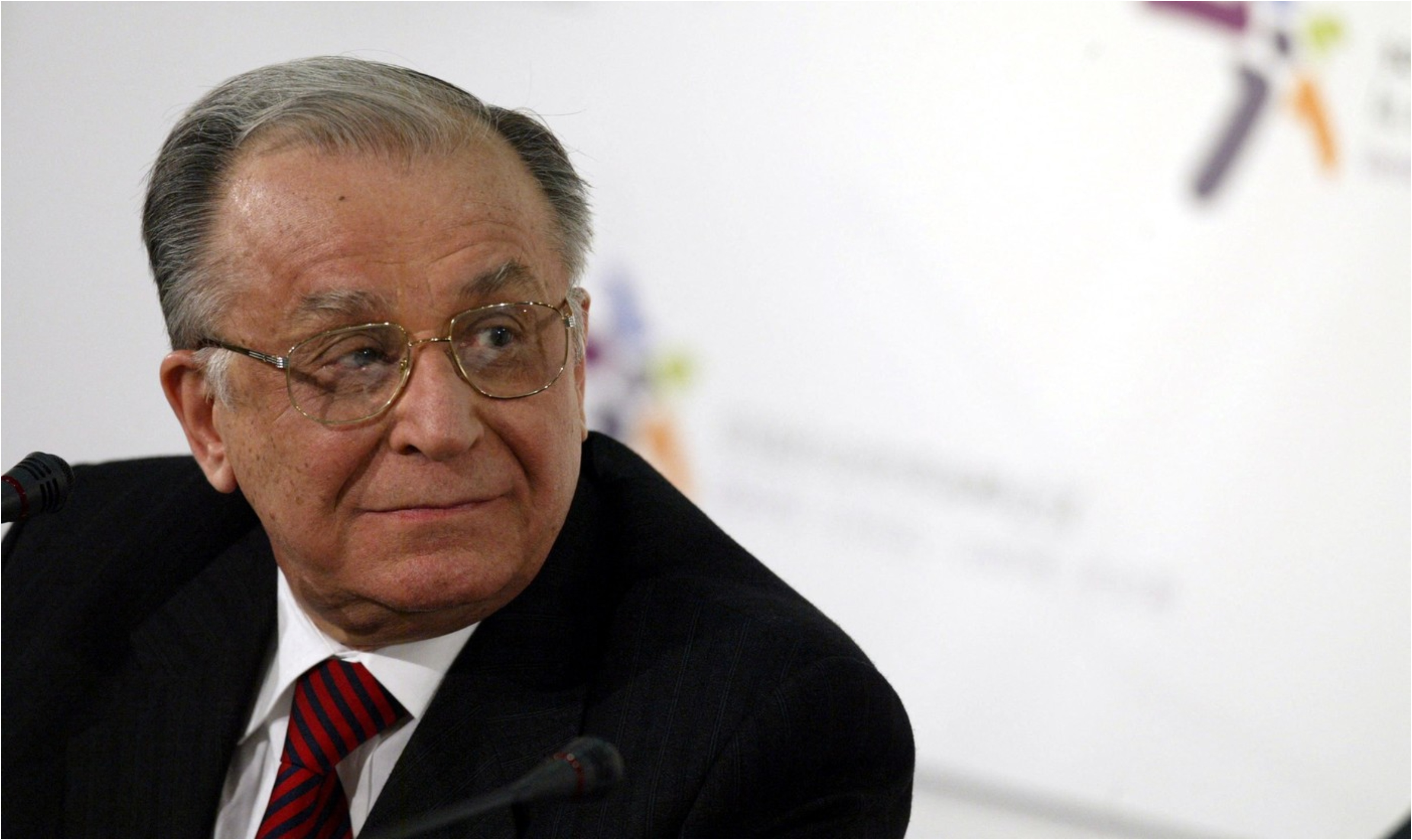 Cele mai importante momente din viața și cariera politică a lui Ion Iliescu, primul președinte al României după căderea comunismului