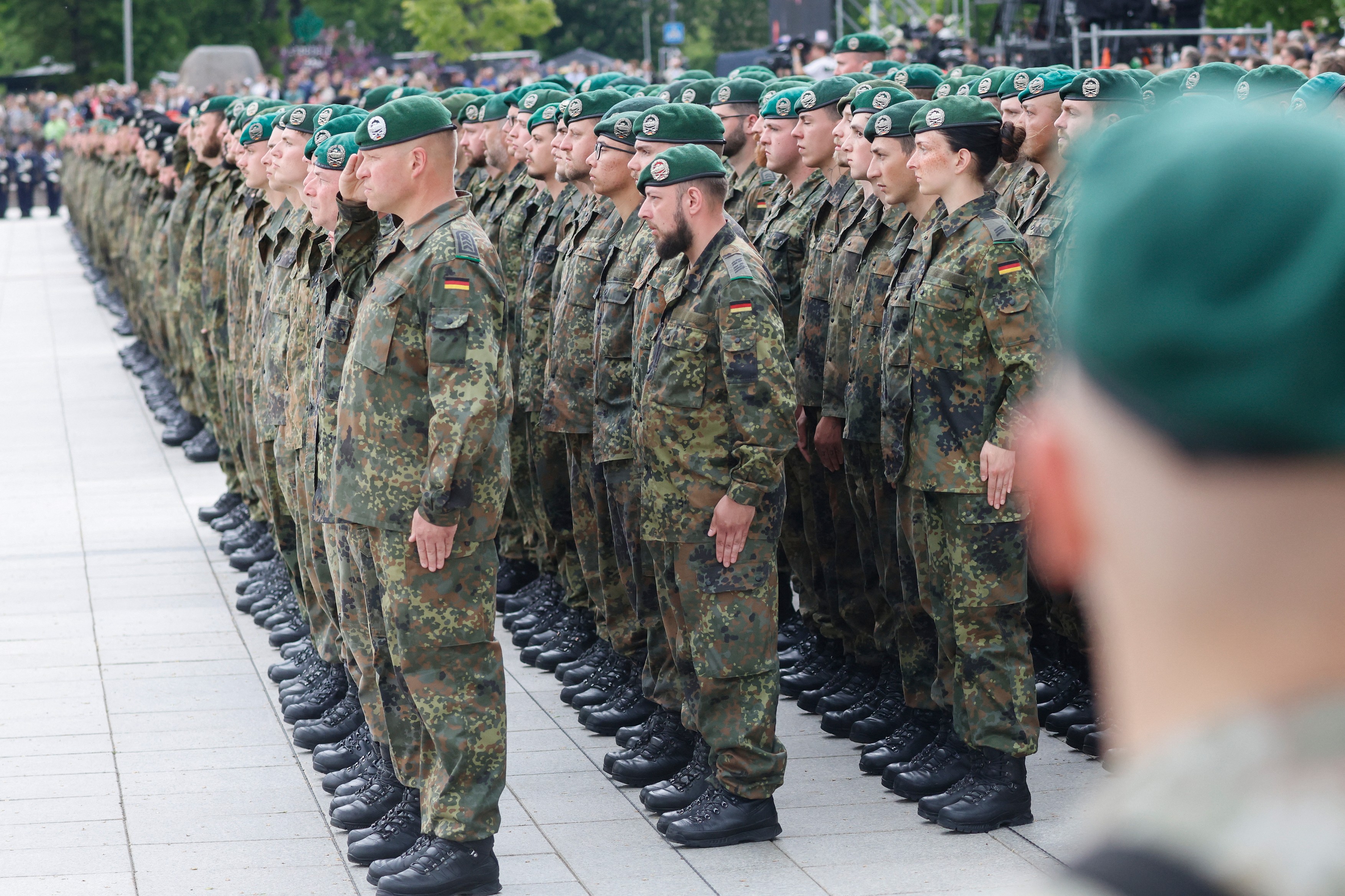 Un general german cere revenirea la armata obligatorie. Friedrich Merz: „Împărtăşesc evaluarea ministrului apărării”