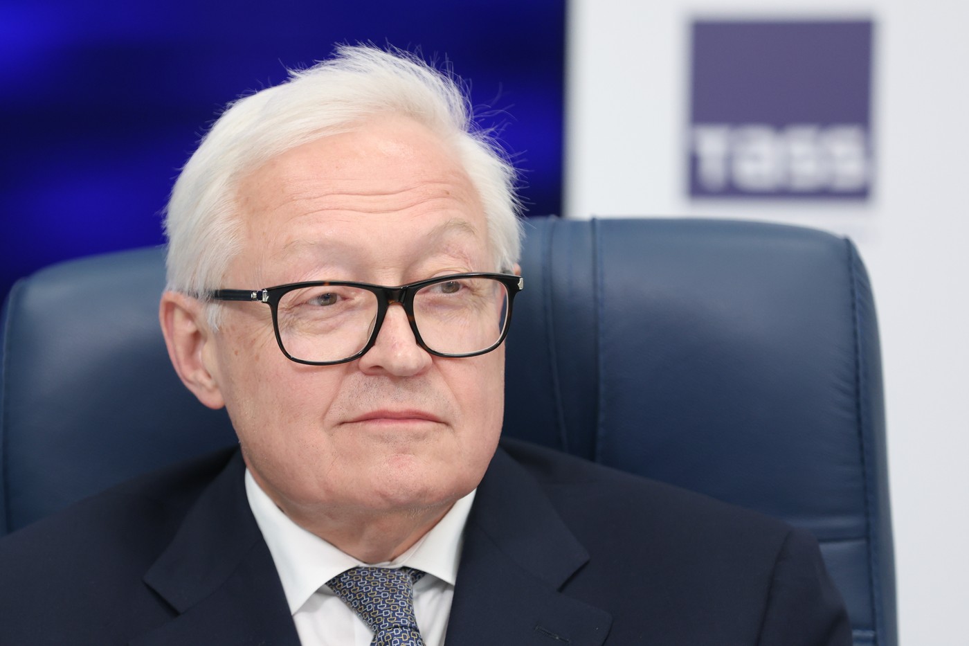 Rusia se oferă să preia excesul de materiale nucleare din Iran ca să ajute SUA în disputa cu Teheranul