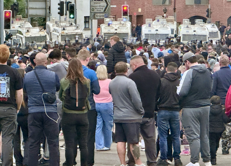 VIDEO/PICTURES: Ballymena Race Riots - Petrol Bombers And Girls Rioting - 11 Jun 2025