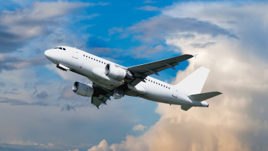 avion in aer