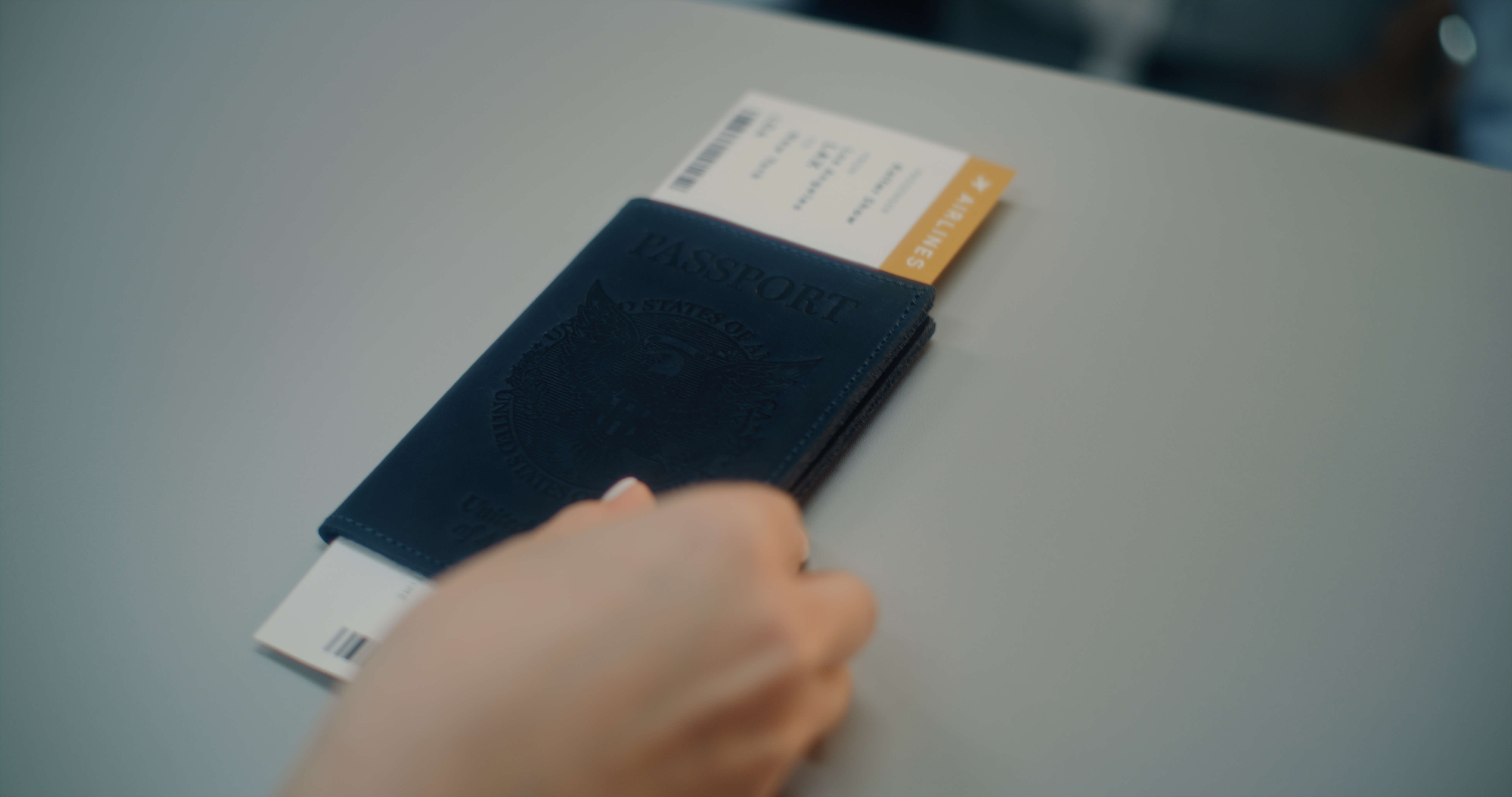 Un bărbat a zburat gratis de peste 30 de ori după ce s-a dat drept însoțitor de bord