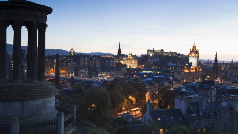 Edinburgh cityscape at dusk towards Edinburgh Castle, Edinburgh, Lothian, Scotland, United Kingdom, Europe