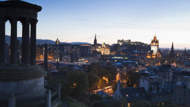 Edinburgh cityscape at dusk towards Edinburgh Castle, Edinburgh, Lothian, Scotland, United Kingdom, Europe