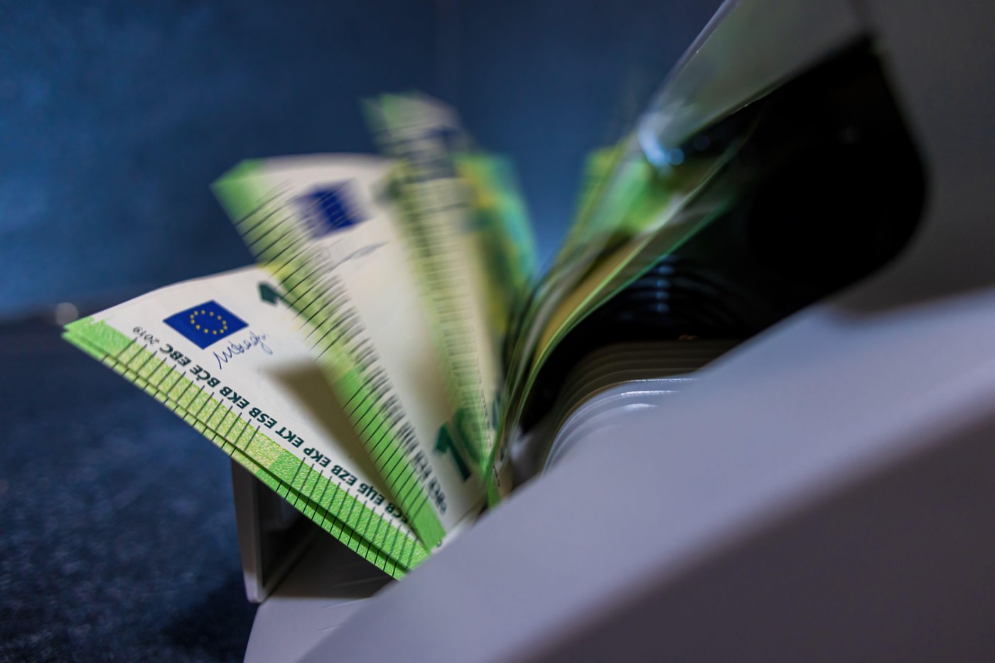 BNR: Datoria externă a României a ajuns la peste 209 miliarde de euro. Cât de mult a crescut datoria în primele 4 luni ale anului