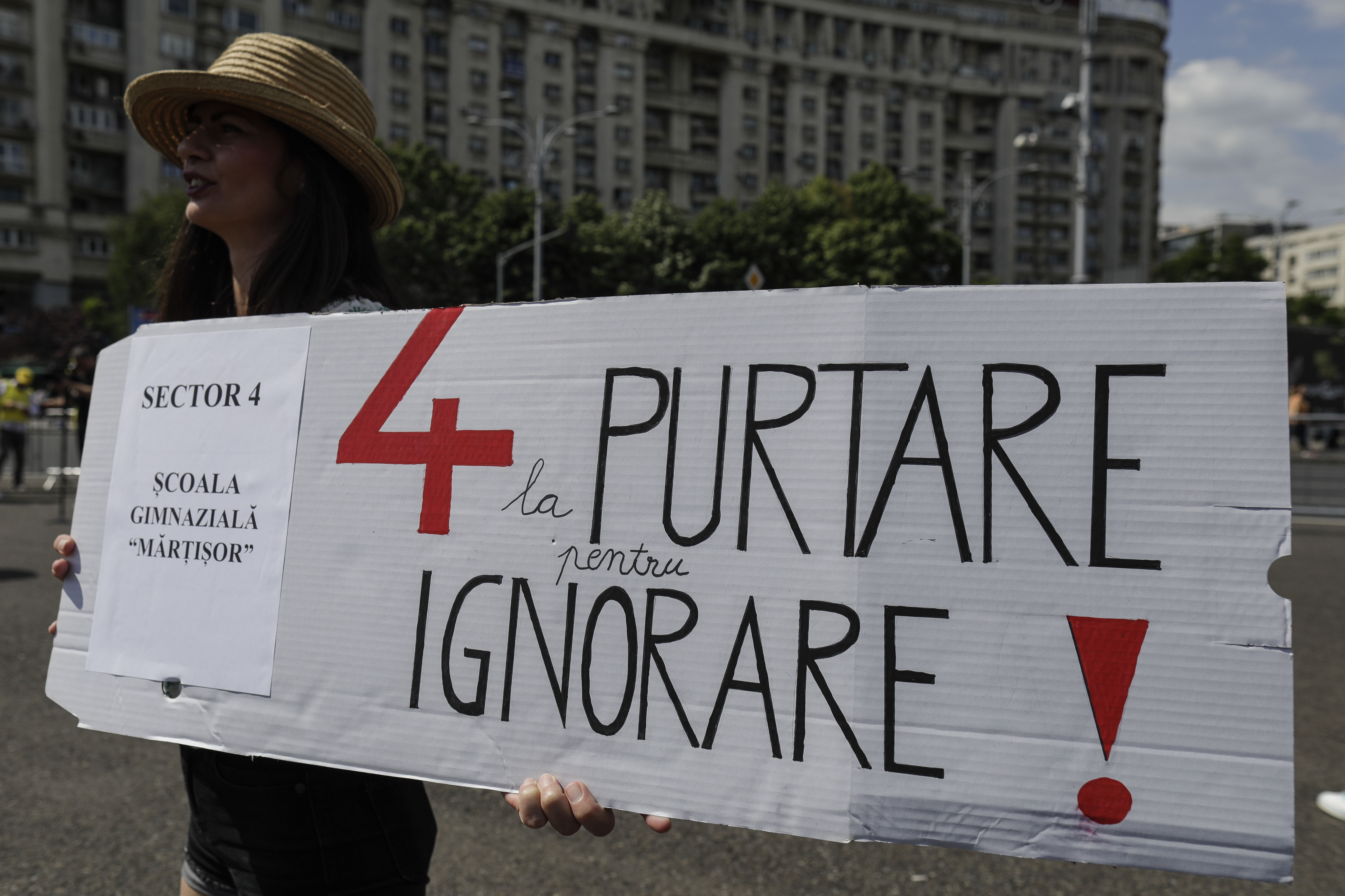 Protest al sindicaliștilor din educație, în 18 iunie, prin purtarea de banderole sau ecusoane. Care le sunt nemulțumirile