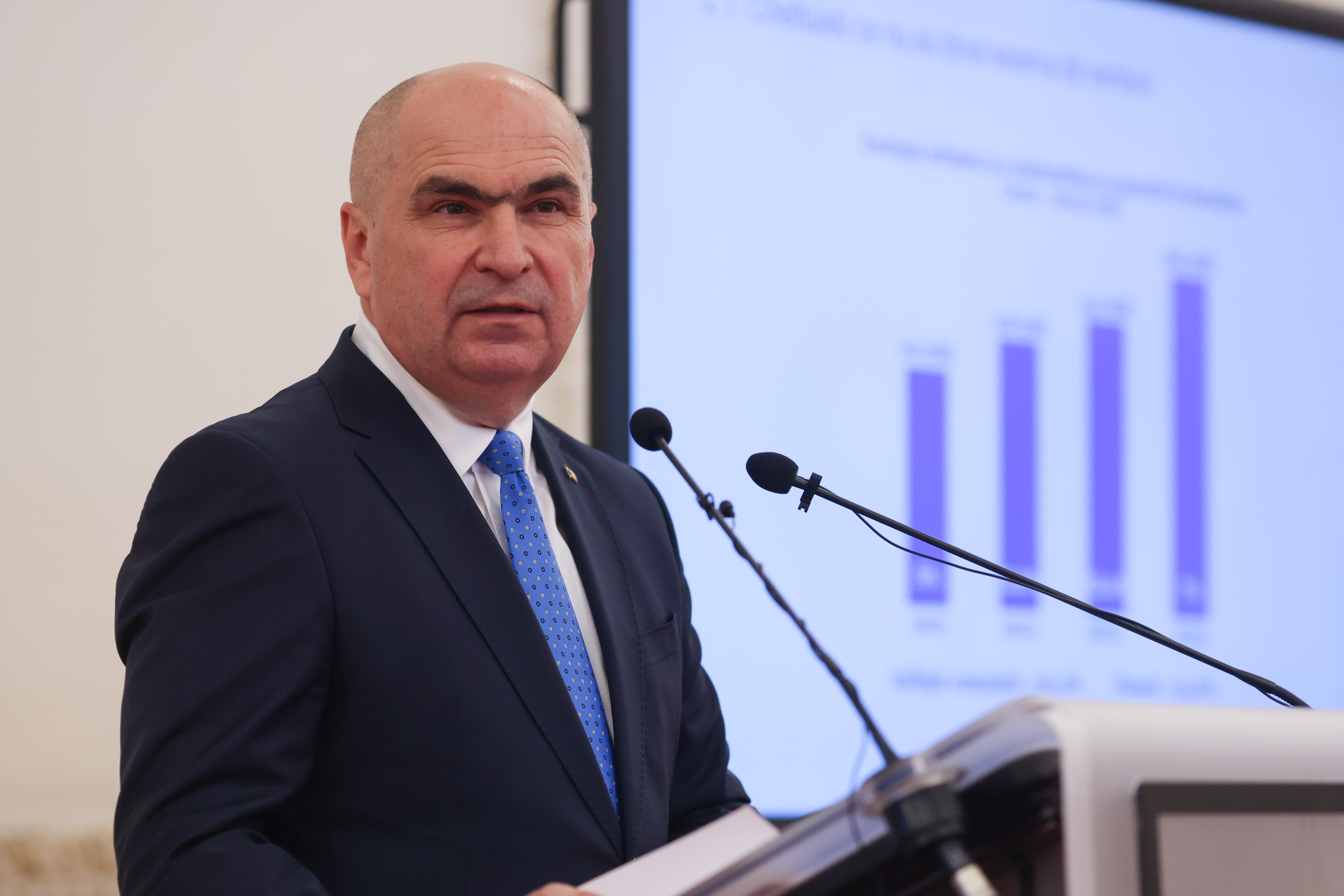 TVA ar putea crește la 21% din toamnă. Scenariile economice pe masa posibilei viitoare coaliții de guvernare