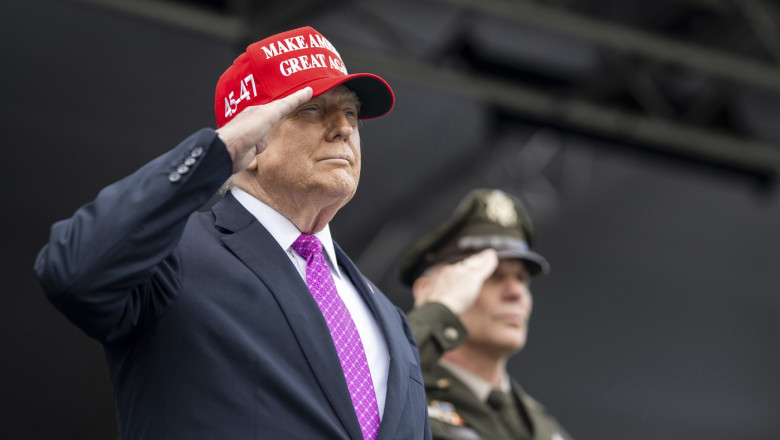 Un zbor cu elicopterul, un apel telefonic și o decizie istorică: Cum s-a hotărât Trump să atace Iranul