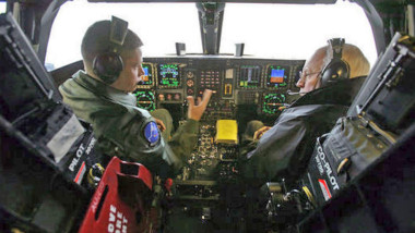 AMERICAN NORTHROP B-2 SPIRIT STEALTH BOMBER. Vice-President Dick Cheney at right in the cockpit of a B-2 with pilot Capt. Luke Jayne during a visit to Whiteman Air Force Base in 2006. Photo: whirehouse.gov