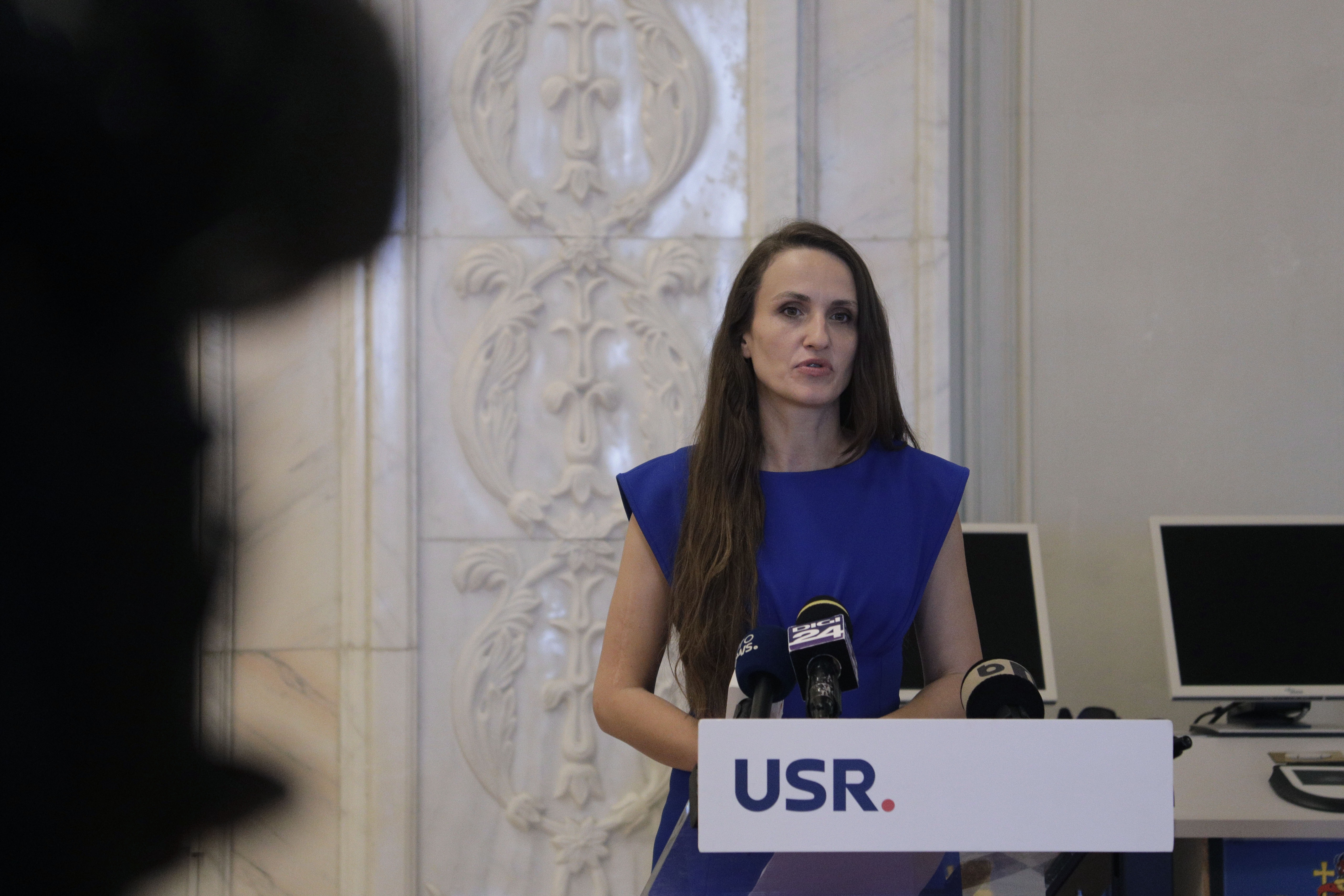 Oana Țoiu și-a preluat mandatul la Ministerul de Externe. Discuții cu Emil Hurezeanu despre prioritățile diplomației române