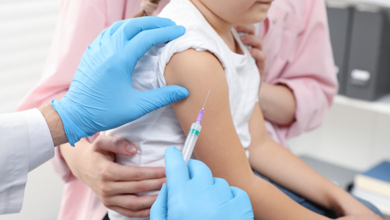 „Este o tragedie.” Vaccinarea copiilor scade la nivel mondial, milioane de vieți sunt în pericol. Avertismentul experților